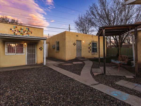 220 Princeton Drive SE, Albuquerque, NM 87106