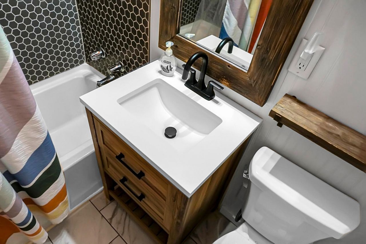 4000 Gary Drive Photo 32