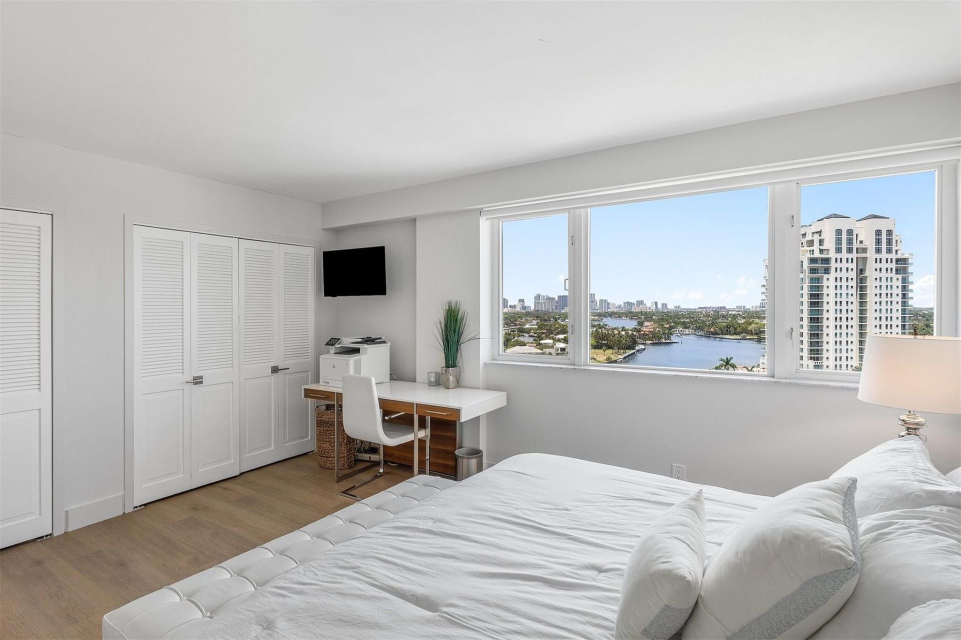 3000 Holiday Drive, Unit 1605, Fort Lauderdale, FL 33316 Photo