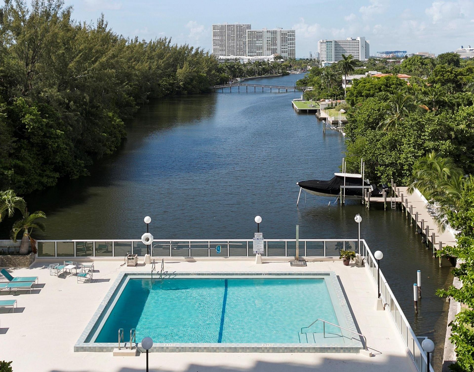 3000 Holiday Drive, Unit 1605, Fort Lauderdale, FL 33316 Photo