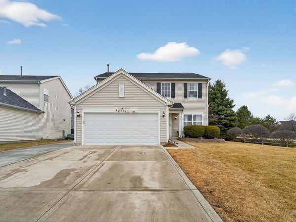 3701 Blue Ridge Drive, Carpentersville, IL 60110