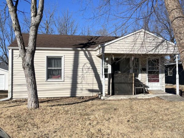 1034 CLIMER ST, Muscatine, IA 52761