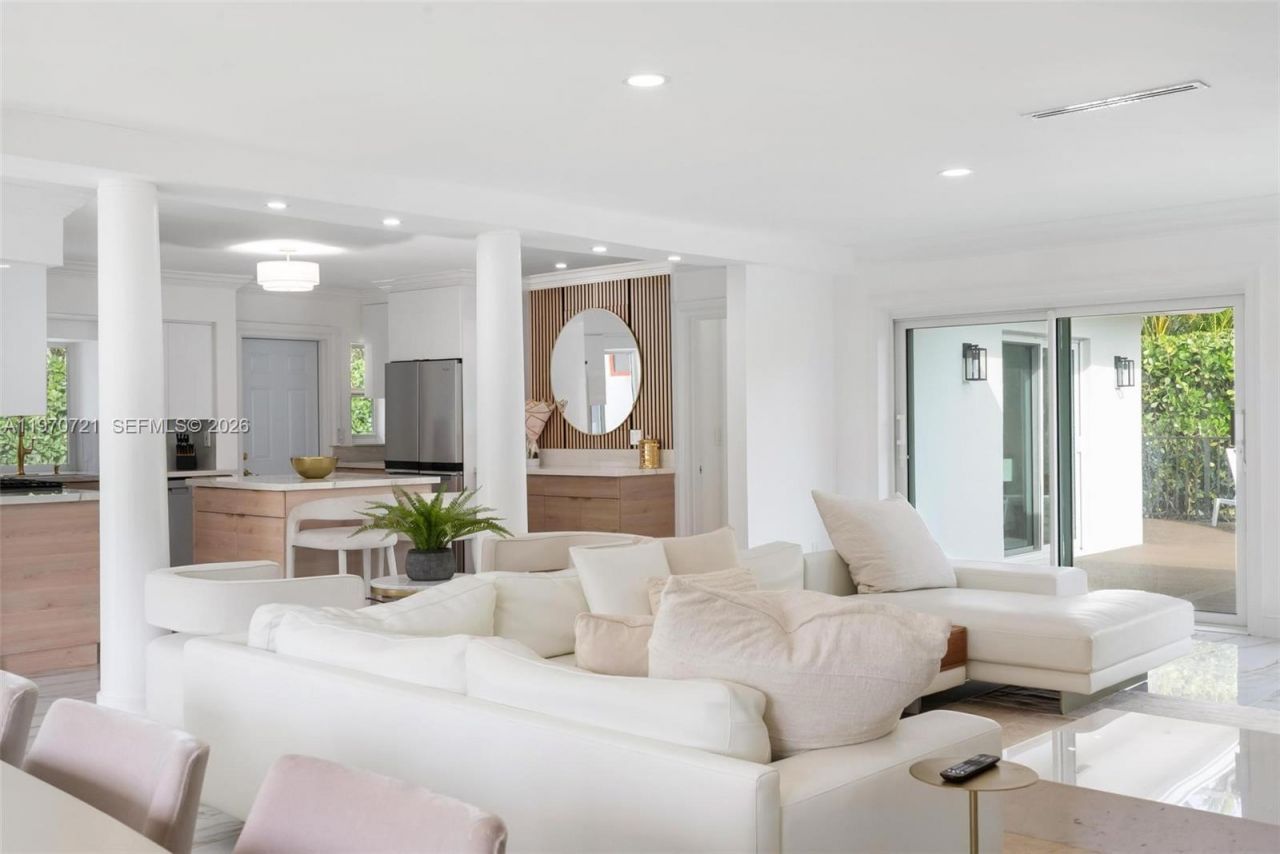 1001 NE 86th St, Miami, FL 33138 Photo