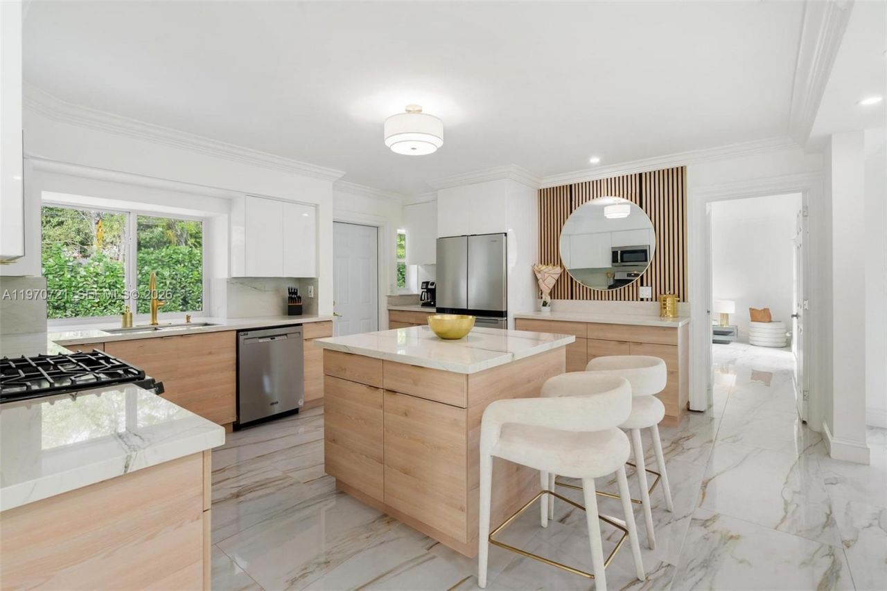 1001 NE 86th St, Miami, FL 33138 Photo