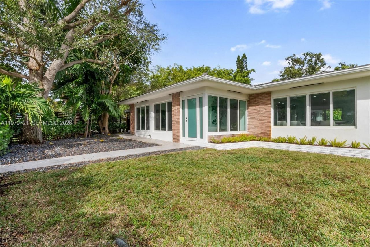1001 NE 86th St, Miami, FL 33138 Photo