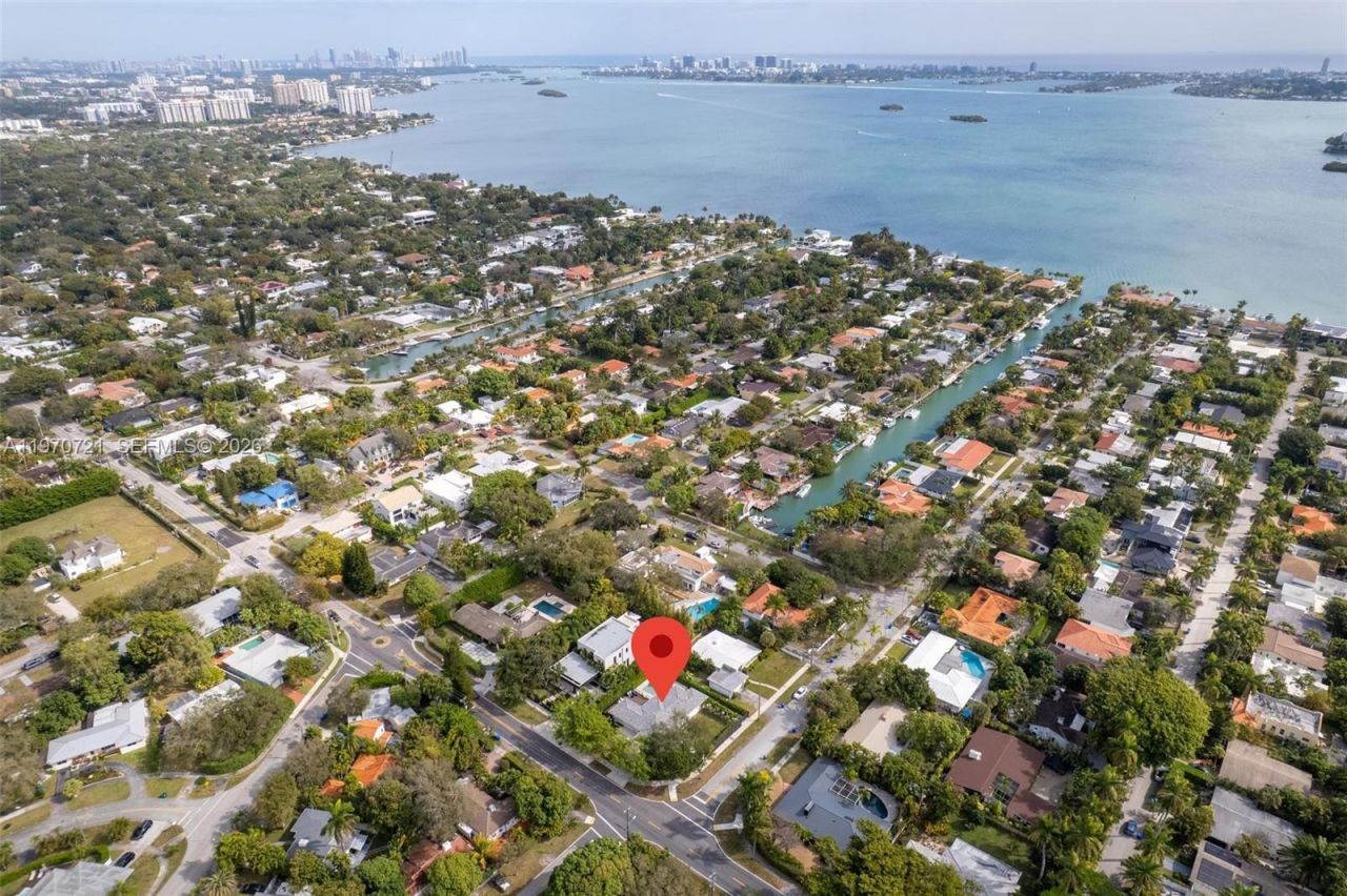 1001 NE 86th St, Miami, FL 33138 Photo