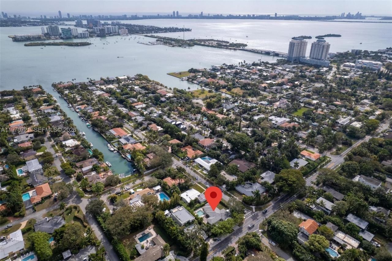 1001 NE 86th St, Miami, FL 33138 Photo