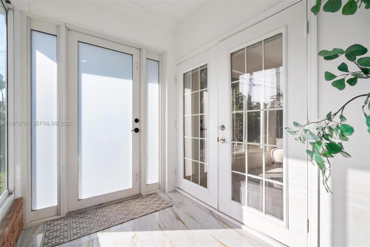 1001 NE 86th St, Miami, FL 33138 Photo