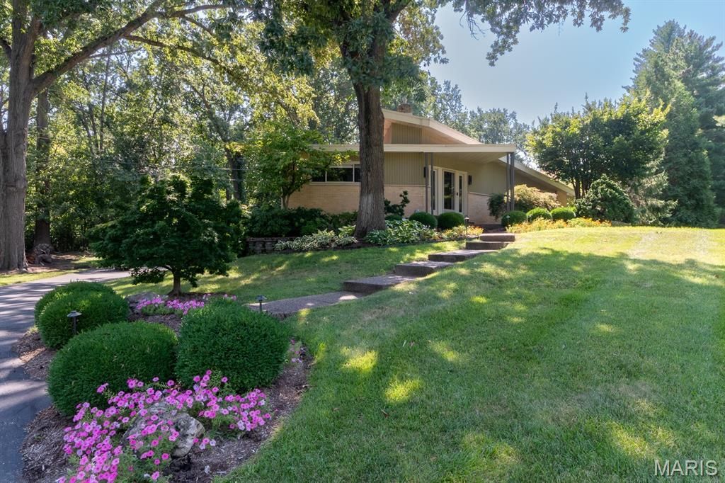 31 Ranch Court, Unincorporated, MO 63146 Main Photo