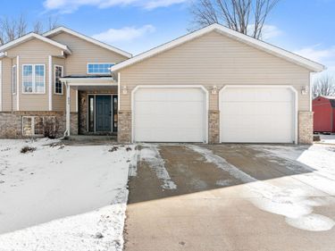 604 4th Street NE, Kasson, MN 55944