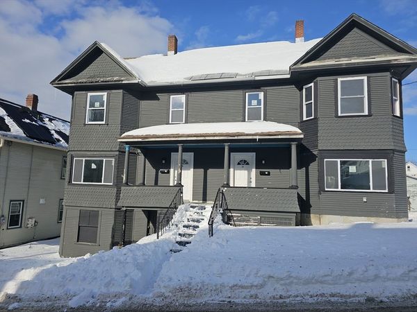 10-12 Richmond St, Adams, MA 01220