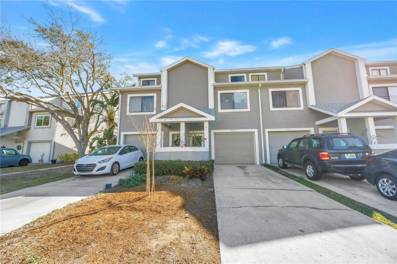 9613 Tara Cay Court, Seminole, FL 33776 Main Photo