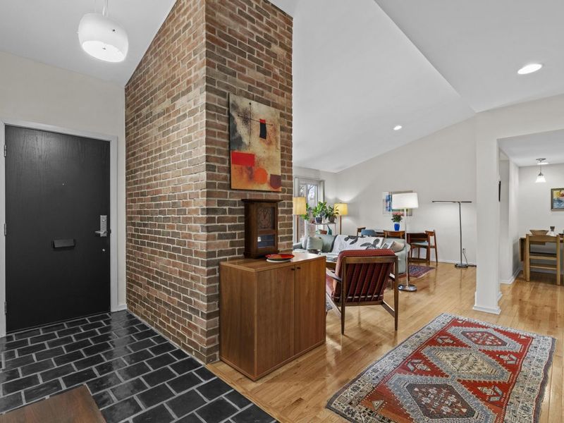 156 Glen Circle, Worthington, OH 43085 Photo 5