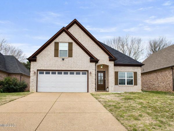 9025 Billy Pat Drive, Olive Branch, MS 38654