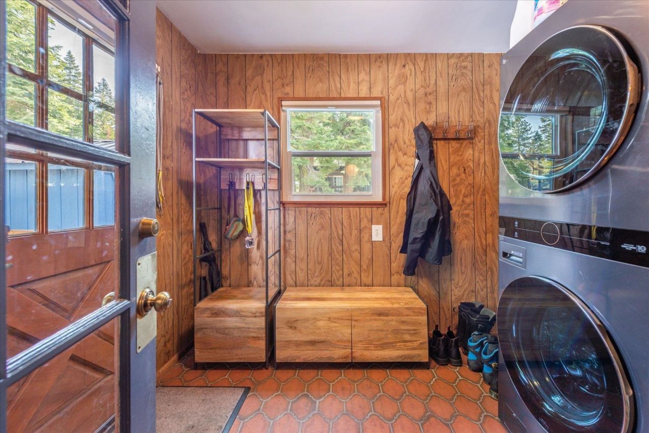 555 Virginia Drive, Tahoe City, CA 96145 Photo