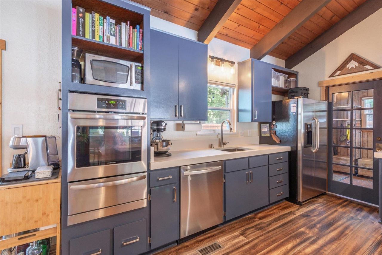 555 Virginia Drive, Tahoe City, CA 96145 Photo