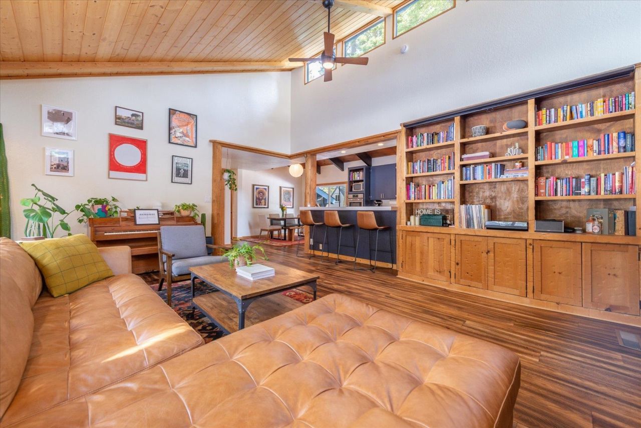 555 Virginia Drive, Tahoe City, CA 96145 Photo