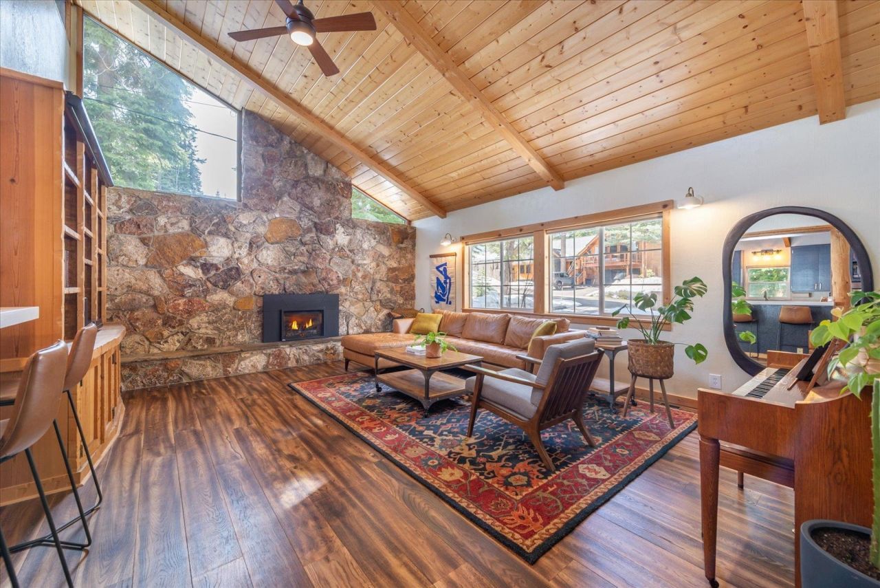 555 Virginia Drive, Tahoe City, CA 96145 Photo