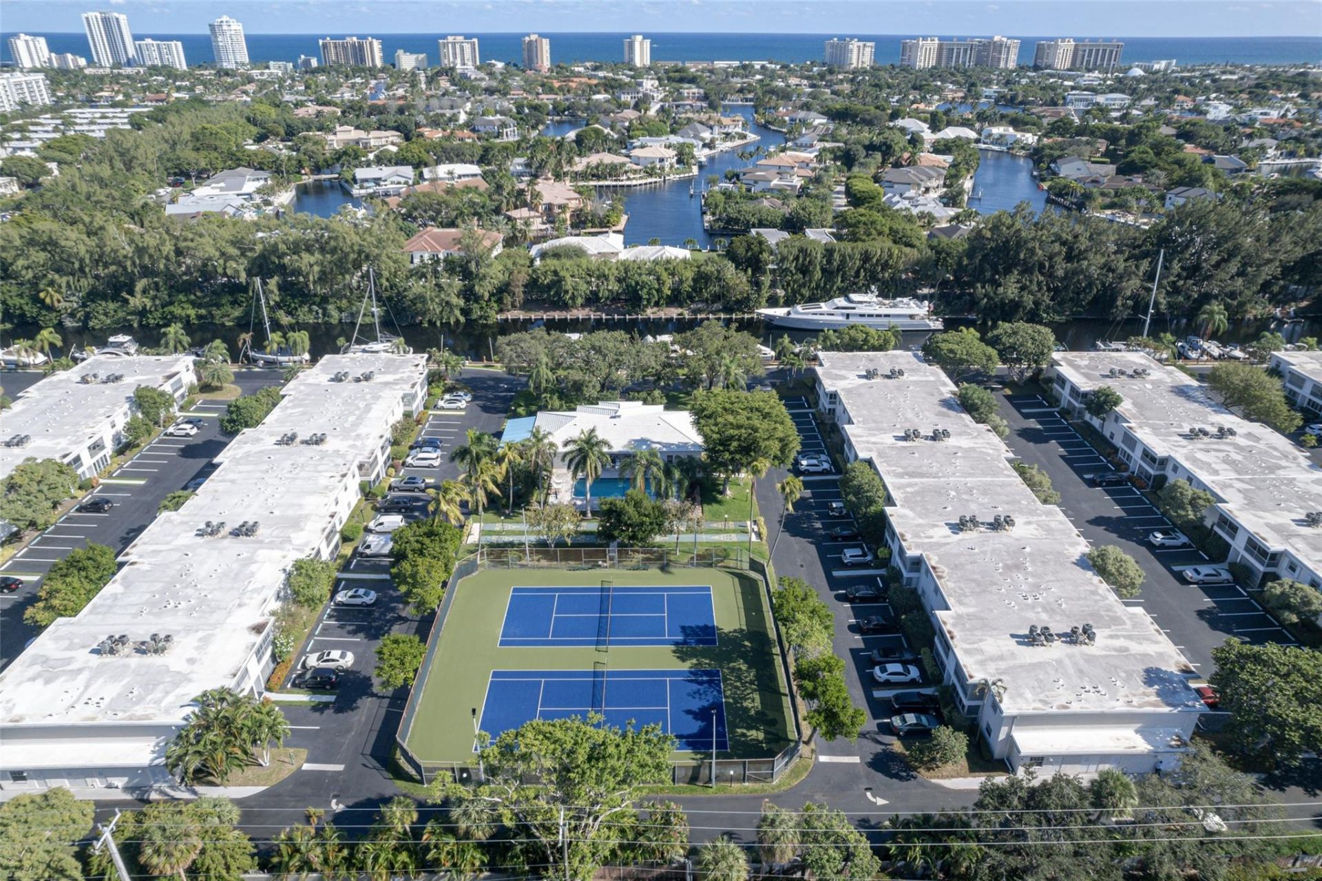 6253 Bay Club Drive, Unit 1, Fort Lauderdale, FL 33308 Photo