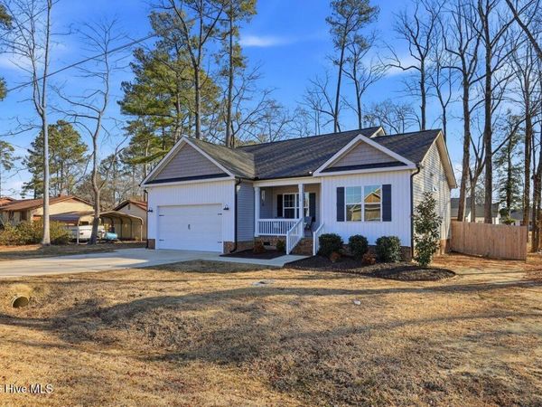 110 Oak Street, Pine Level, NC 27568