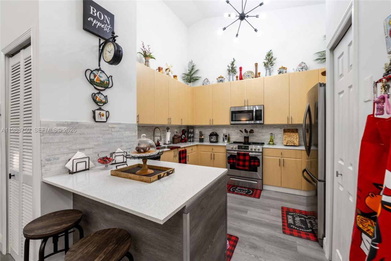 1205 NE 32nd Ter, Homestead, FL 33033 Photo