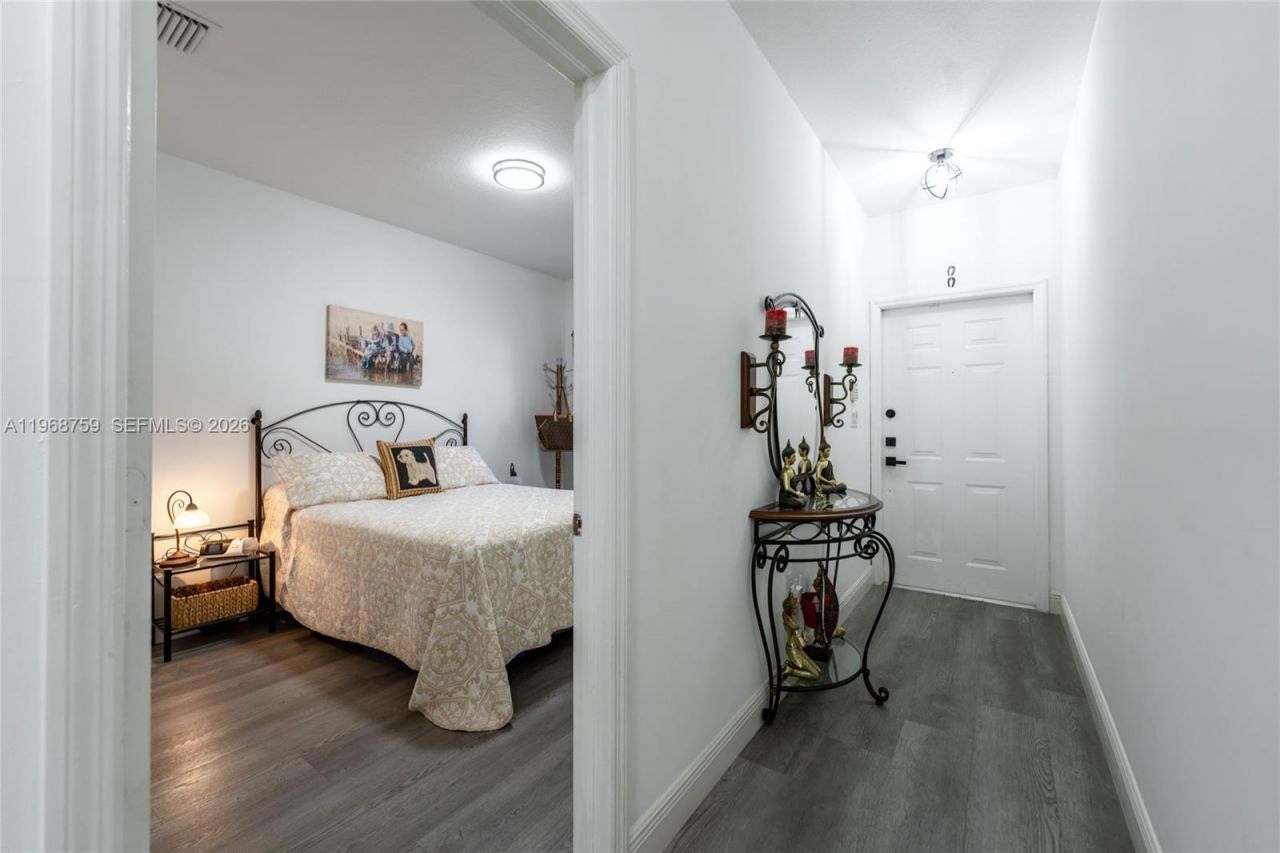 1205 NE 32nd Ter, Homestead, FL 33033 Photo