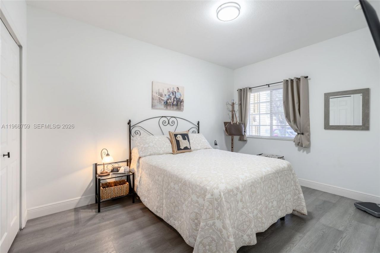 1205 NE 32nd Ter, Homestead, FL 33033 Photo