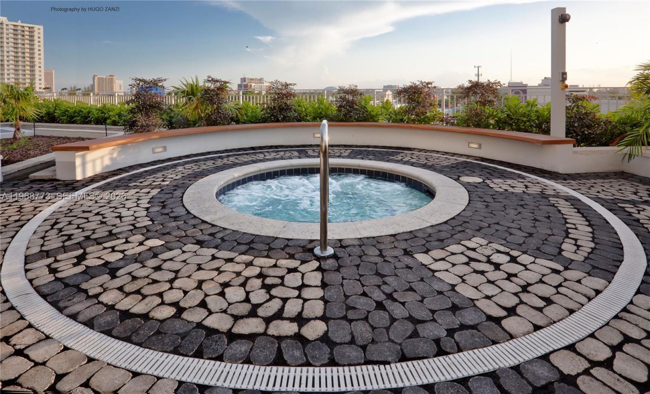 2020 N Bayshore Dr, Unit 3102, Miami, FL 33137 Photo