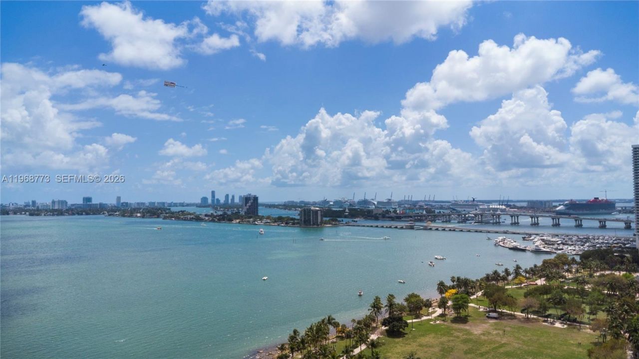 2020 N Bayshore Dr, Unit 3102, Miami, FL 33137 Photo