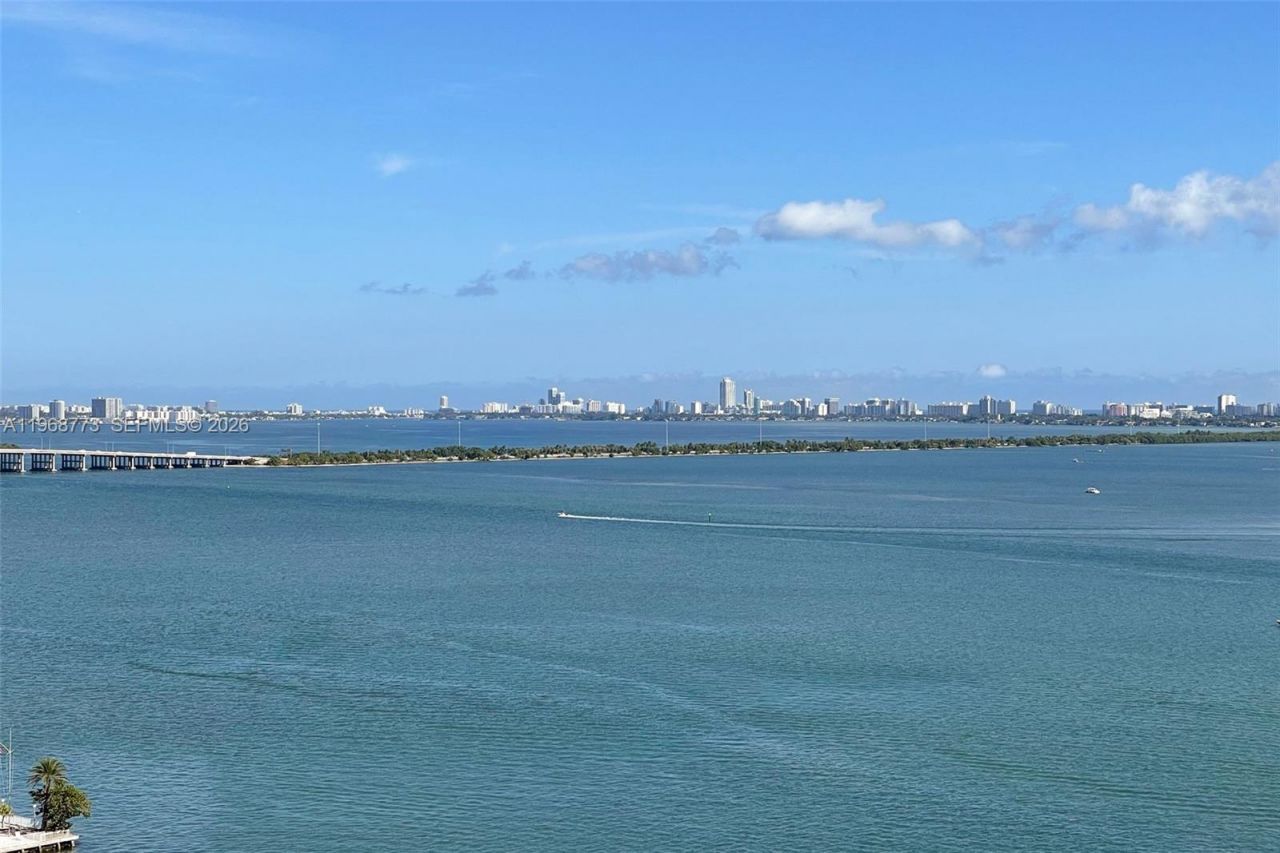 2020 N Bayshore Dr, Unit 3102, Miami, FL 33137 Photo