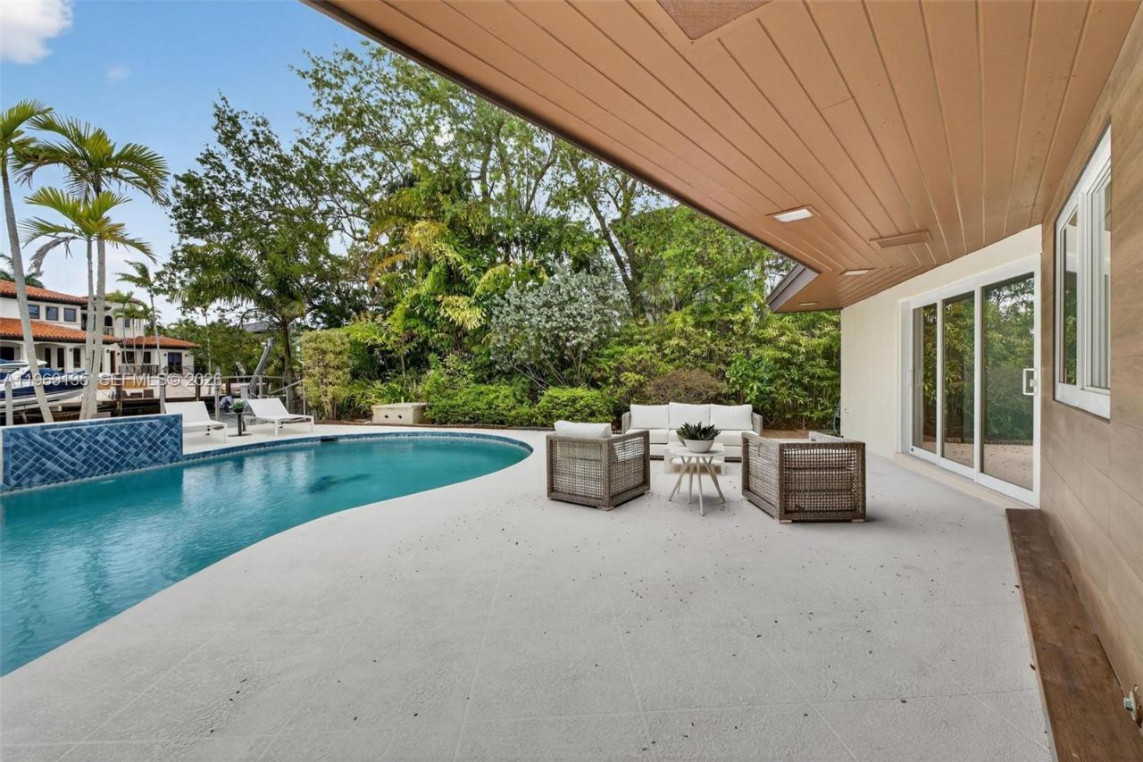 13060 Lerida St, Coral Gables, FL 33156 Photo