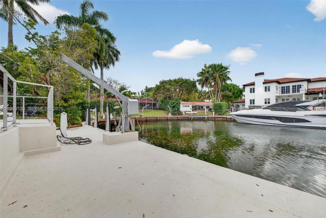 13060 Lerida St, Coral Gables, FL 33156 Photo