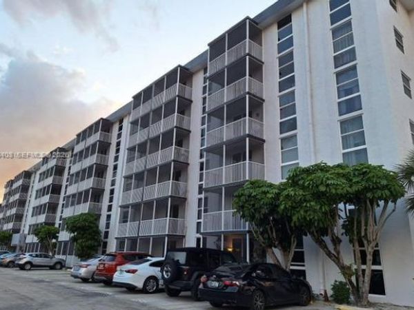 16851 NE 23RD AVE , Unit B304, North Miami Beach, FL 33160