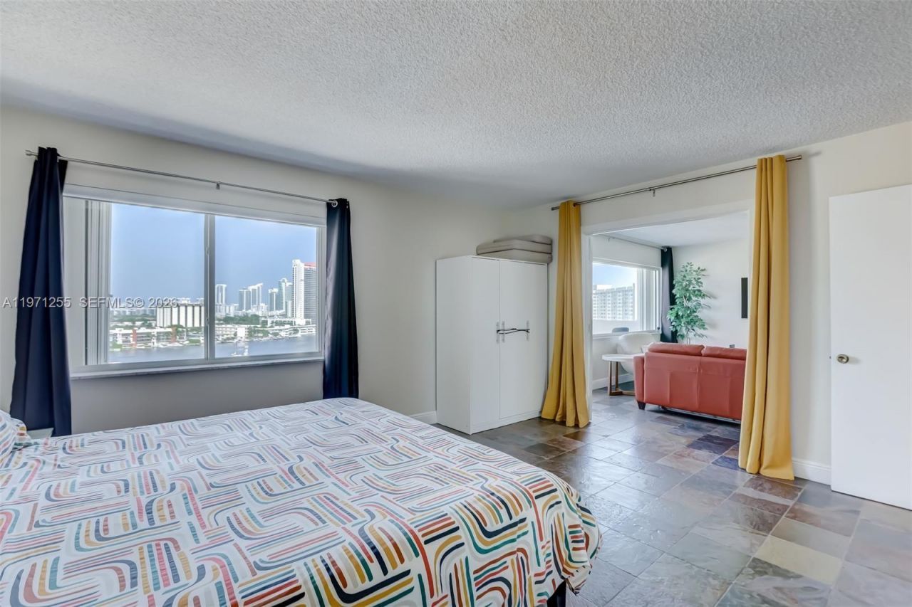 401 Golden Isles Dr , Unit 1101, Hallandale Beach, FL 33009 Photo