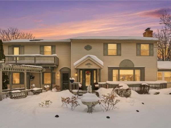 131 Edgemere Drive, Rochester, NY 14612