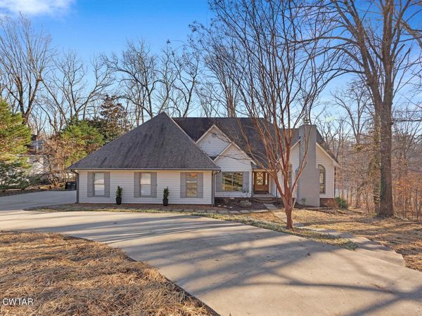 18 Lake Of The Woods Cove, Humboldt, TN 38343