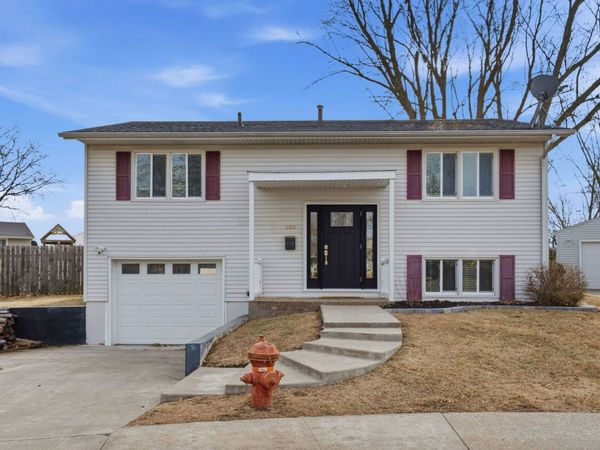 368 33rd Avenue Court, East Moline, IL 61244