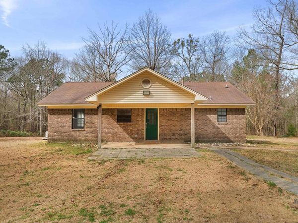 116 CR 210 , Hope, AR 71801