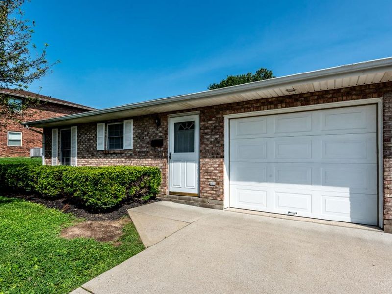 470 Georgetown Drive, Lebanon, OH 45036 Photo 2