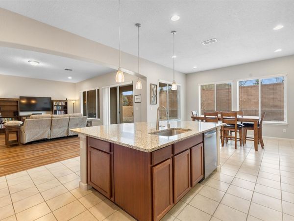 4689 Lluvia Encantada, Santa Fe, NM 87507