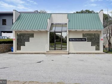 511 513 W CHESTER PIKE , HAVERTOWN, PA 19083