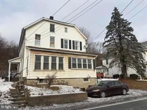 845 W PENNSYLVANIA AVENUE, PEN ARGYL, PA 18072