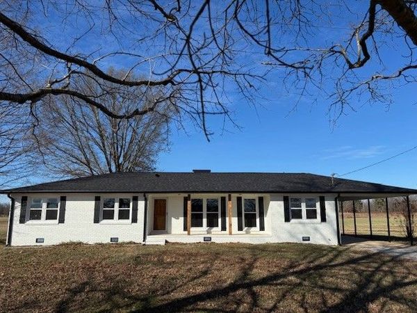 25 E Warren Rd , Flintville, TN 37335