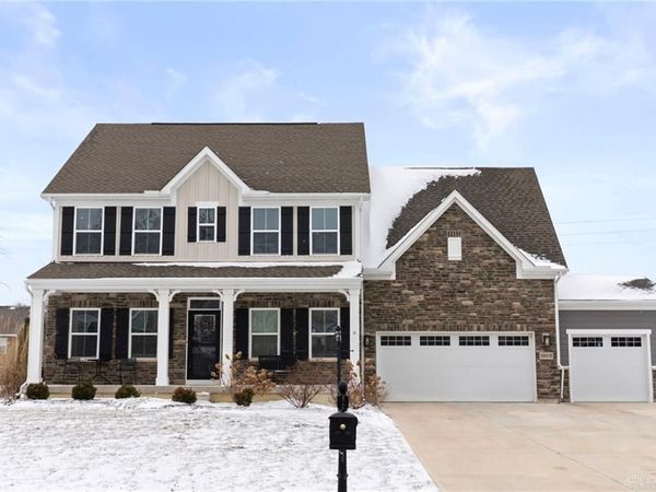 1013 Fairwater Springs Drive, Dayton, OH 45458