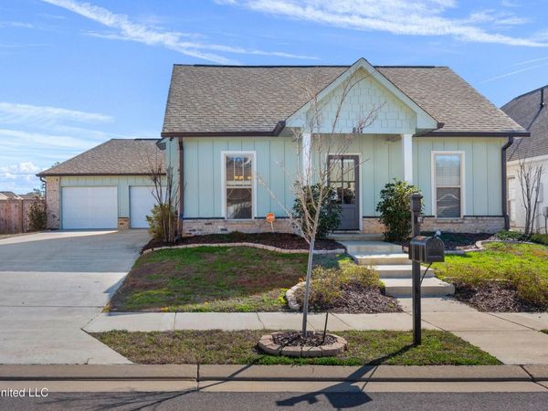 817 Long Leaf Circle, Brandon, MS 39042