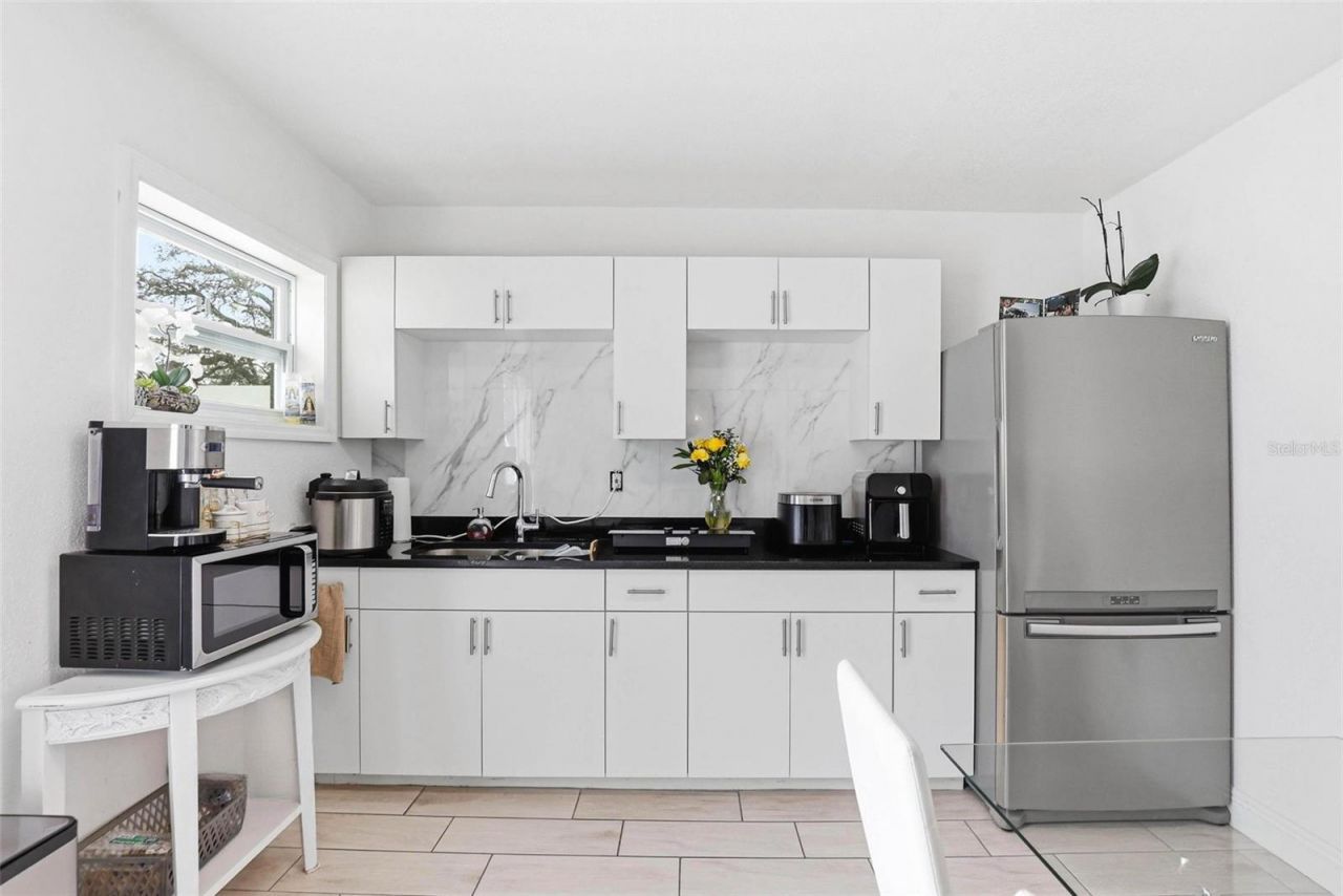 2521 W Crest Avenue , Tampa, FL 33614 Photo