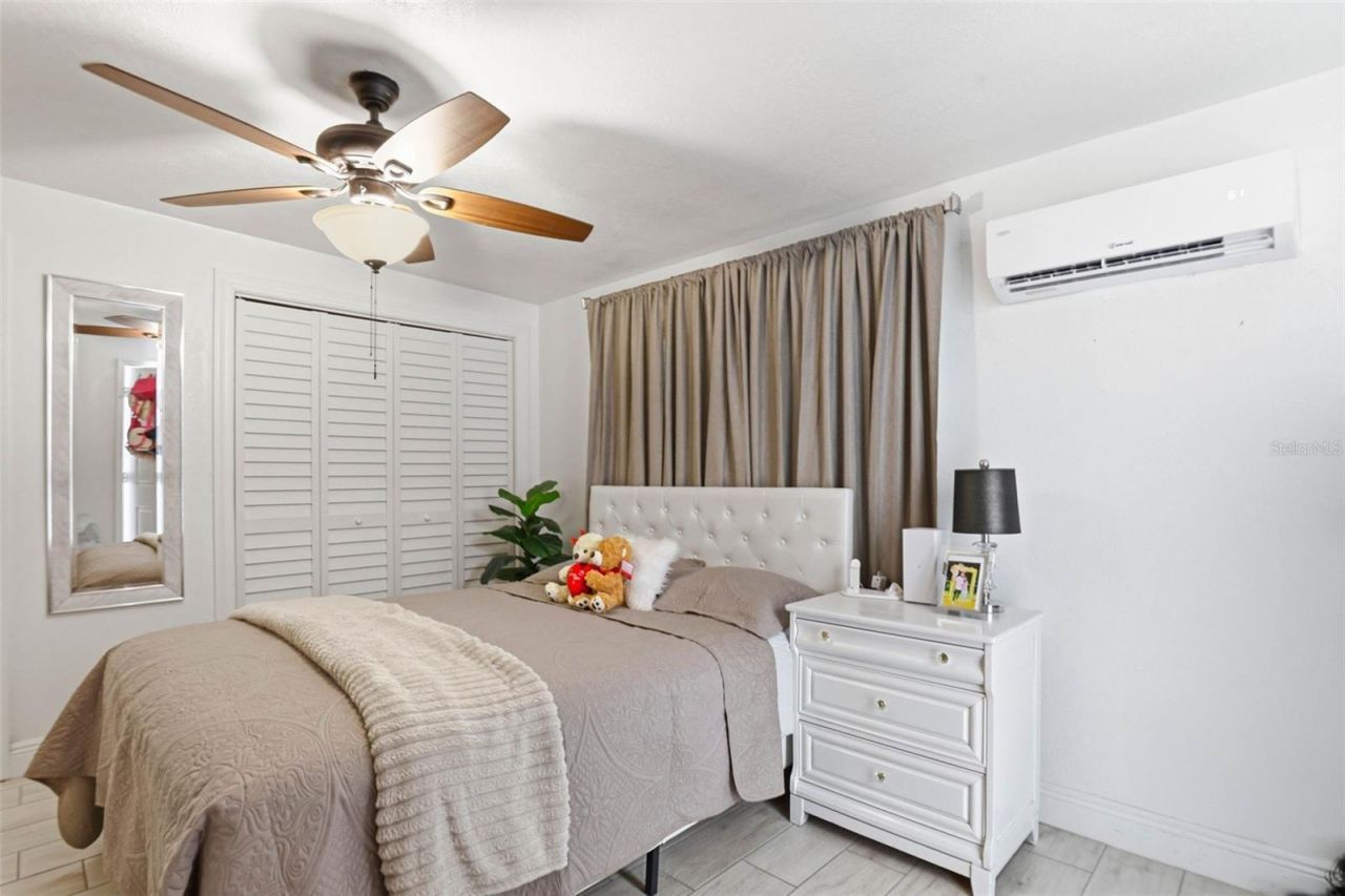 2521 W Crest Avenue , Tampa, FL 33614 Photo