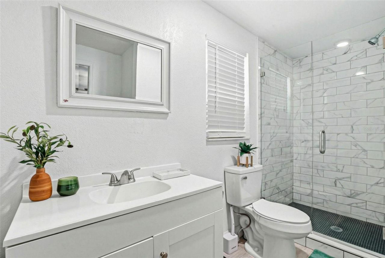 2521 W Crest Avenue , Tampa, FL 33614 Photo