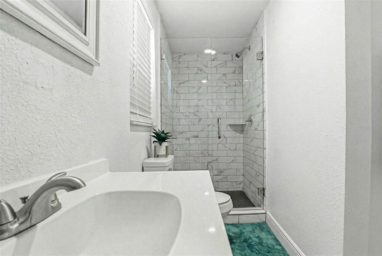 2521 W Crest Avenue , Tampa, FL 33614 Photo