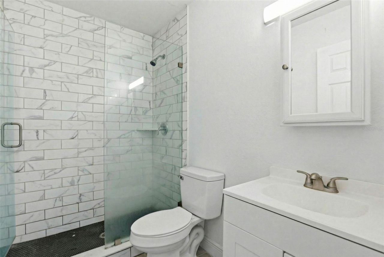 2521 W Crest Avenue , Tampa, FL 33614 Photo